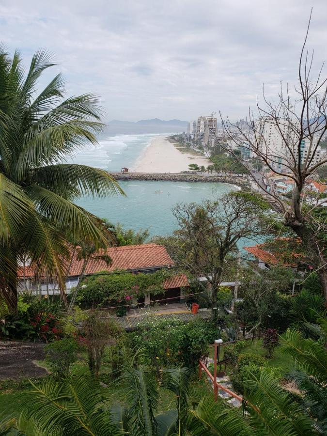 Hébergement de vacances Mansao Rustica Na Joatinga Piscina Fundo Infinito